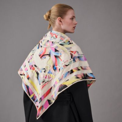 Eperon d'Or et Tenues de Jour embroidered giant scarf - White